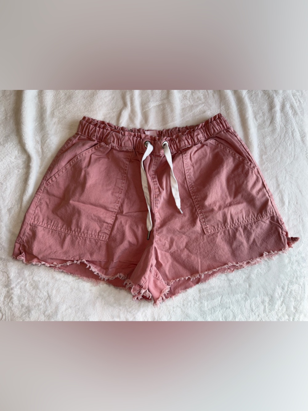 No Boundaries Rose Pink Drawstring Frayed Hem Athletic Shorts